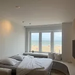 Luxe Met Adembenemend Uitzicht Op Zee
