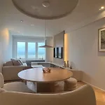 Appartement Luxe Met Adembenemend Uitzicht Op Zee