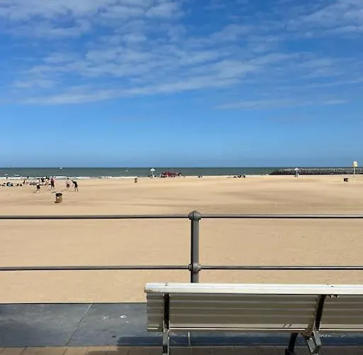 Apartment Luxe Met Adembenemend Uitzicht Op Zee